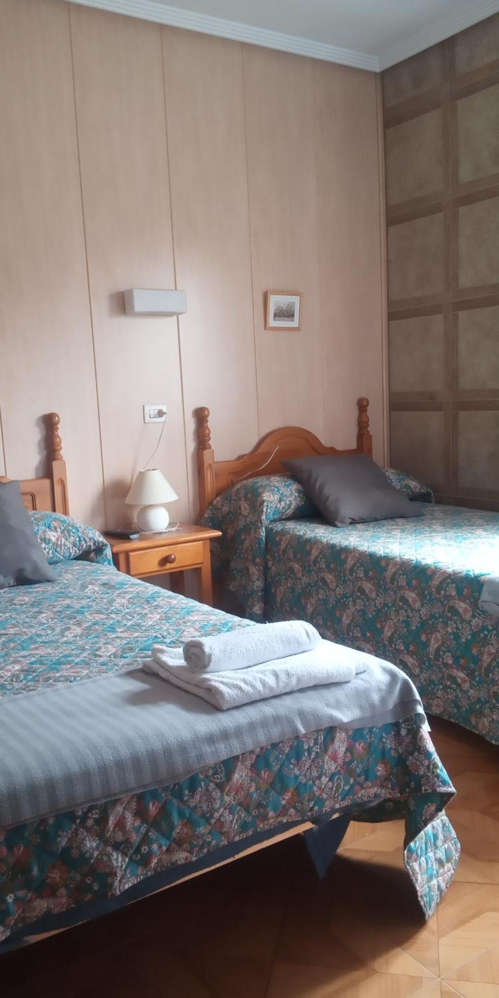 Hostal La Collada De Aralla Aralla de Luna Bagian luar foto